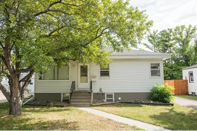 614 16th Street N, Moorhead, MN 56560 - Photo 1