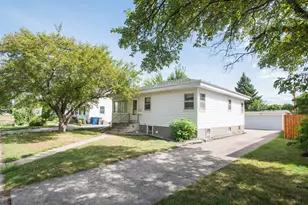 614 16th St N, Moorhead, MN 56560 - Photo 5
