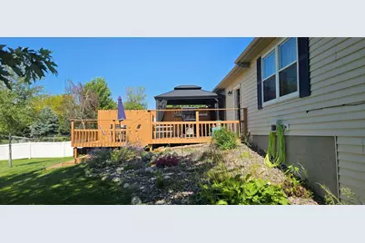 304 Paul Hanson Drive, Clarks Grove, MN 56016 - Photo 17