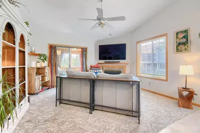 828 Woodland Drive, Mahtomedi, MN 55115 - Photo 5
