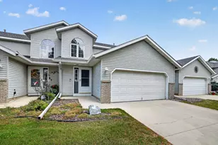 2408 Viola Heights Dr NE, Rochester, MN 55906 - Photo 3