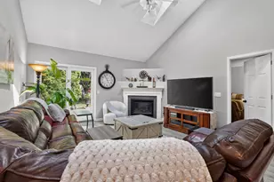 2408 Viola Heights Dr NE, Rochester, MN 55906 - Photo 5