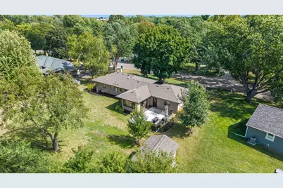 1619 Constance Drive E, Golden Valley, MN 55422 - Photo 49