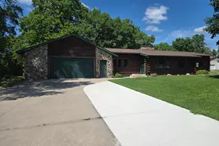 830 W Church St, Belle Plaine, MN 56011 - Photo 43