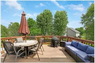 10425 Vera Cruz Drive N, Brooklyn Park, MN 55443 - Photo 11
