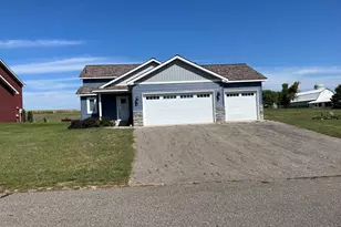1801 34th St NE, Sauk Rapids, MN 56379 - Photo 1