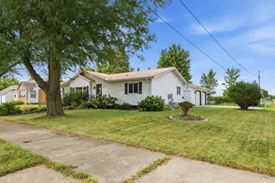 201 White St S, Comfrey, MN 56019 - Photo 3