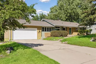 2131 Perry Avenue N, Golden Valley, MN 55422 - Photo 3