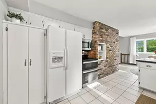 3966 Earlynn Ln, Minnetonka, MN 55345 - Photo 9