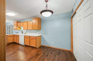 5443 Brewer Ln, Inver Grove Heights, MN 55076 - Photo 11