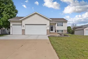 4 Lillie Ln SE, Pine Island, MN 55963 - Photo 1