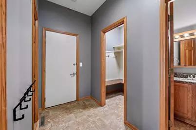 561 Bighorn Drive, Chanhassen, MN 55317 - Photo 27