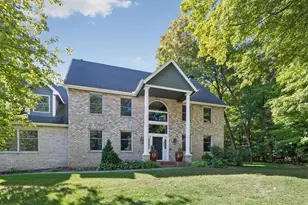 561 Bighorn Dr, Chanhassen, MN 55317 - Photo 1