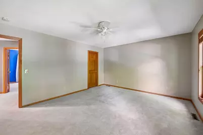 561 Bighorn Drive, Chanhassen, MN 55317 - Photo 47
