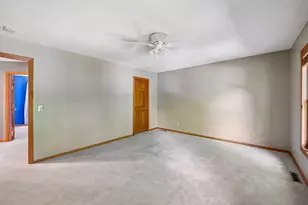 561 Bighorn Dr, Chanhassen, MN 55317 - Photo 47