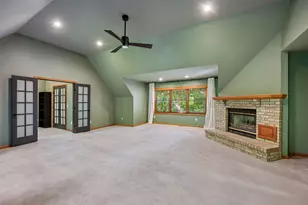 561 Bighorn Dr, Chanhassen, MN 55317 - Photo 33