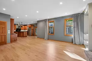 561 Bighorn Dr, Chanhassen, MN 55317 - Photo 15
