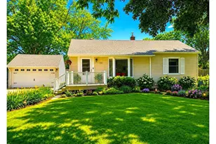 2966 Simpson St, Roseville, MN 55113 - Photo 1