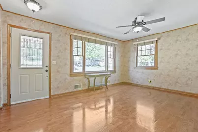 108 18th Avenue N, South Saint Paul, MN 55075 - Photo 5