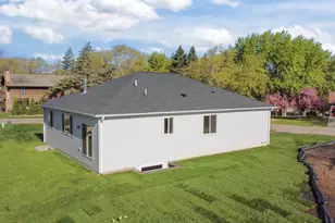 3149 Seminary Dr, New Brighton, MN 55112 - Photo 33