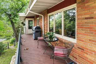 2212 Mary Hills Dr, Golden Valley, MN 55422 - Photo 41