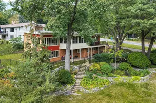 2212 Mary Hills Dr, Golden Valley, MN 55422 - Photo 21