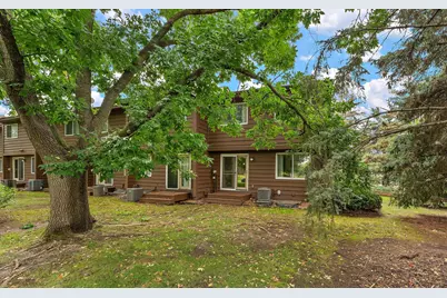 2460 Crestwood Drive, North Saint Paul, MN 55109 - Photo 31