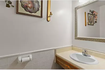 2460 Crestwood Drive, North Saint Paul, MN 55109 - Photo 13