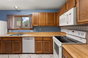 2460 Crestwood Dr, North Saint Paul, MN 55109 - Photo 9