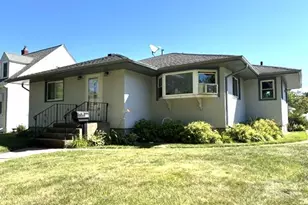 2418 8th Ave E, Hibbing, MN 55746 - Photo 1
