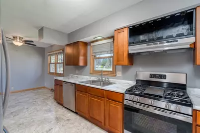 209 Hillcrest Way, Le Sueur, MN 56058 - Photo 11