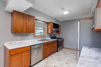 209 Hillcrest Way, Le Sueur, MN 56058 - Photo 9