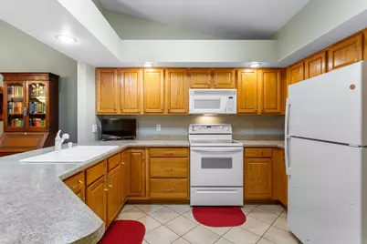 2645 Golf View Drive, River Falls, WI 54022 - Photo 13