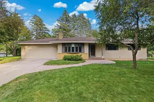 10133 Johnson Cir, Bloomington, MN 55437 - Photo 29