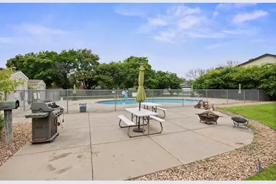 2800 Hillsboro Avenue N #214, New Hope, MN 55427 - Photo 27