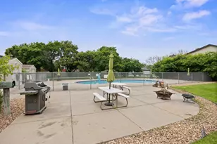 2800 Hillsboro Ave N, New Hope, MN 55427 - Photo 27