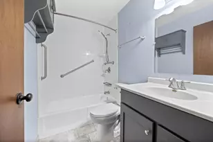 2800 Hillsboro Ave N, New Hope, MN 55427 - Photo 23