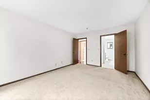 2800 Hillsboro Ave N, New Hope, MN 55427 - Photo 17