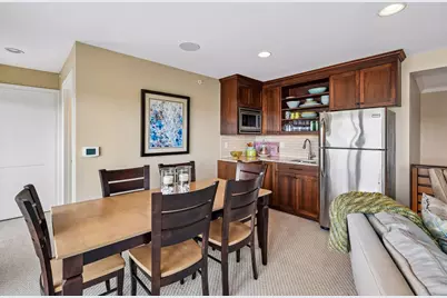 875 Lake Street N #401, Wayzata, MN 55391 - Photo 31