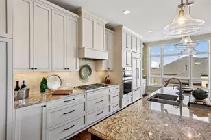 875 Lake St N, Wayzata, MN 55391 - Photo 3