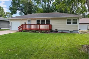 851 4th Ave SE, Wells, MN 56097 - Photo 1