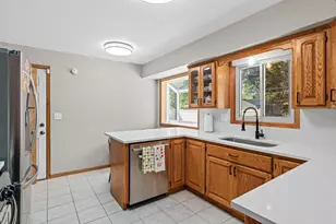 6810 Brookview Dr NE, Fridley, MN 55432 - Photo 3