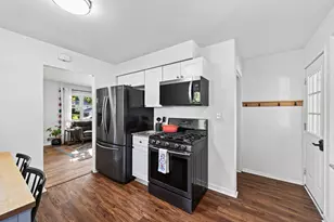 180 Grenadier Ave N, Oakdale, MN 55128 - Photo 11