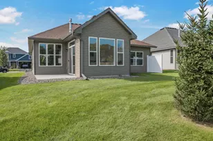 25360 Farmstead Ln, Wyoming, MN 55092 - Photo 21