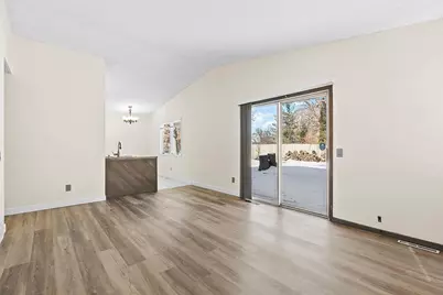 5885 Hidden Oaks Circle SE, Prior Lake, MN 55372 - Photo 11