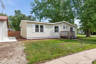104 Central Ave S, Dodge Center, MN 55927 - Photo 37