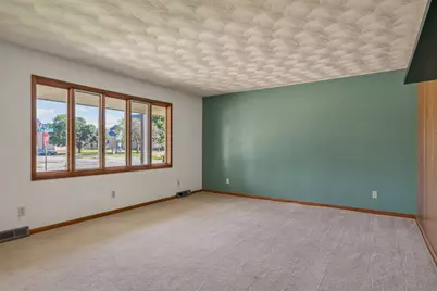 1916 6th Avenue SE, Austin, MN 55912 - Photo 17