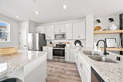 2217 Gateway Curve, North Saint Paul, MN 55109 - Photo 9