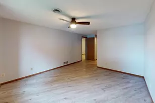 808 Lake Chapeau Dr, Albert Lea, MN 56007 - Photo 11