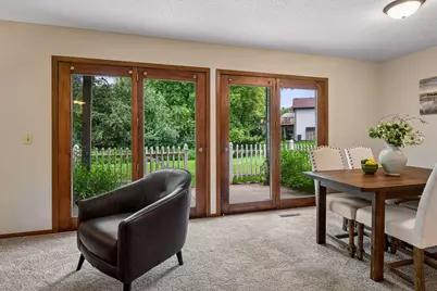 15275 Lesley Lane, Eden Prairie, MN 55346 - Photo 7